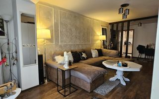 Apartament 3 camere, Cetate, etaj intermediar - Poză 1