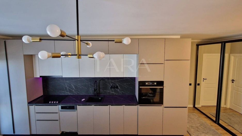 Apartament cu 3 camere, curte, terasă și parcare, zona Teilor. - Poză 4