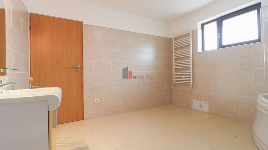 Vila "SEPHARA", teren 700 mp,  292 mp suprafata totala, NEGOCIABIL - Poză 43