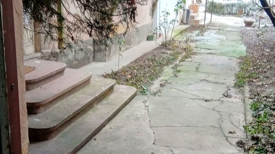 Ag BRASADAS vinde apt 3 cam PARTER ,curte comuna ,beci ,garaj - Poză 6