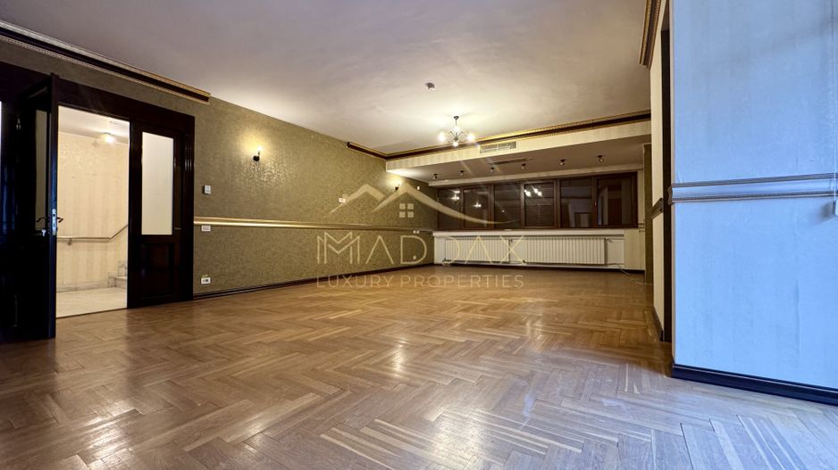 Vila centrala cu 13 camere *460mpu* + garaj // Dorobanți - Poză 11