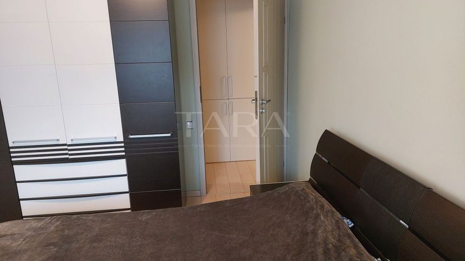 Apartament 4 camere, 78 mp, 2 băi, 2 balcoane,  zona Plopilor. - Poză 4