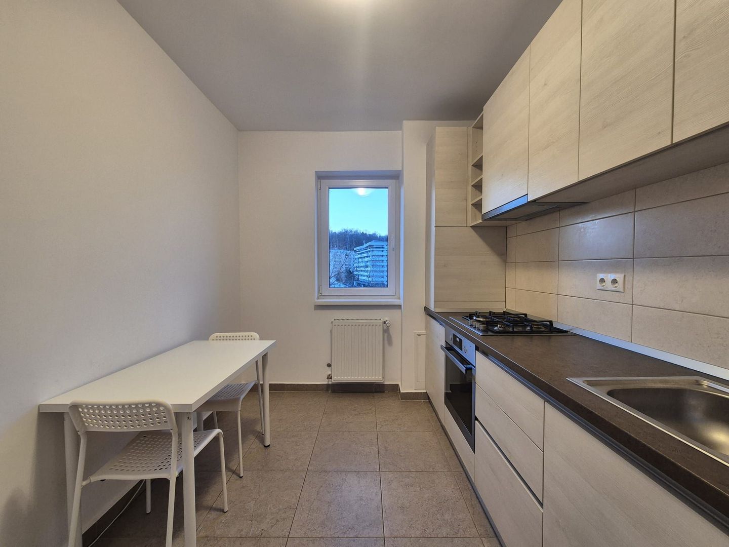 Exclusivitate -Apartament în bloc nou, Intrare Răcădău, cu priveliște spre Tâmpa - Poză 4