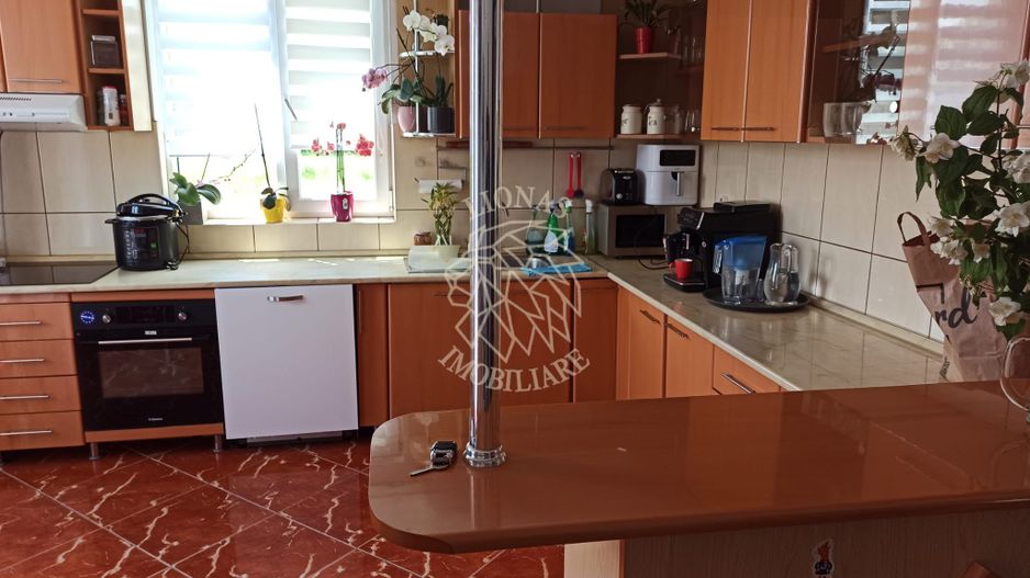 Casa 270 mp la DN17-teren 3400 mp-ideal Pensiune-Crainimat - Poză 2