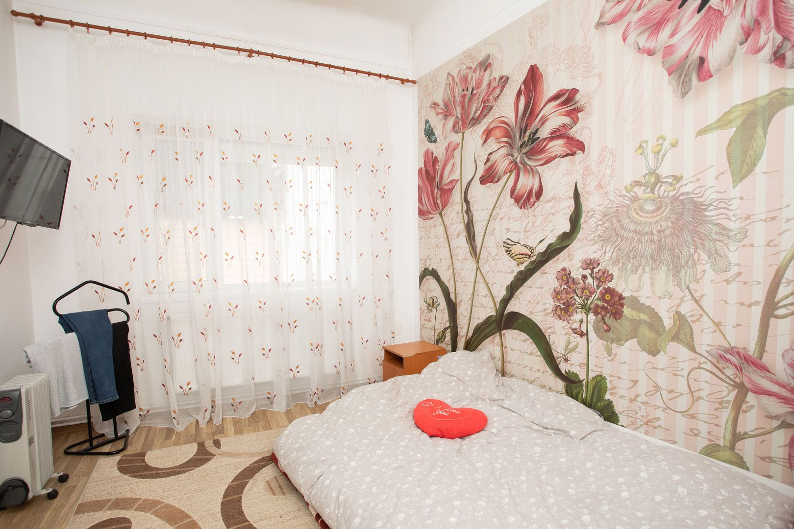 Vilă, singur în curte, central, Oradea 128 mp. 800  E/lună. Comision 0 - Poză 25