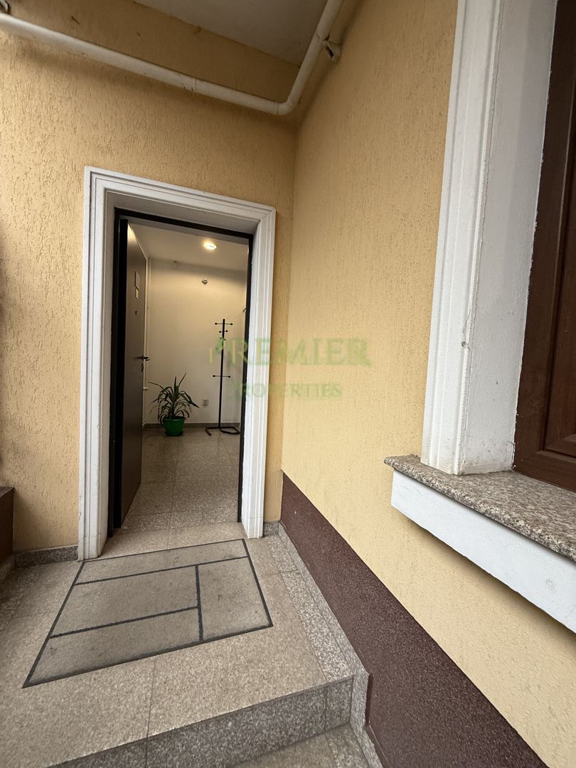 Casă de vânzare  pretabilă pentru clinica, cabinet medical, birouri - Poză 14