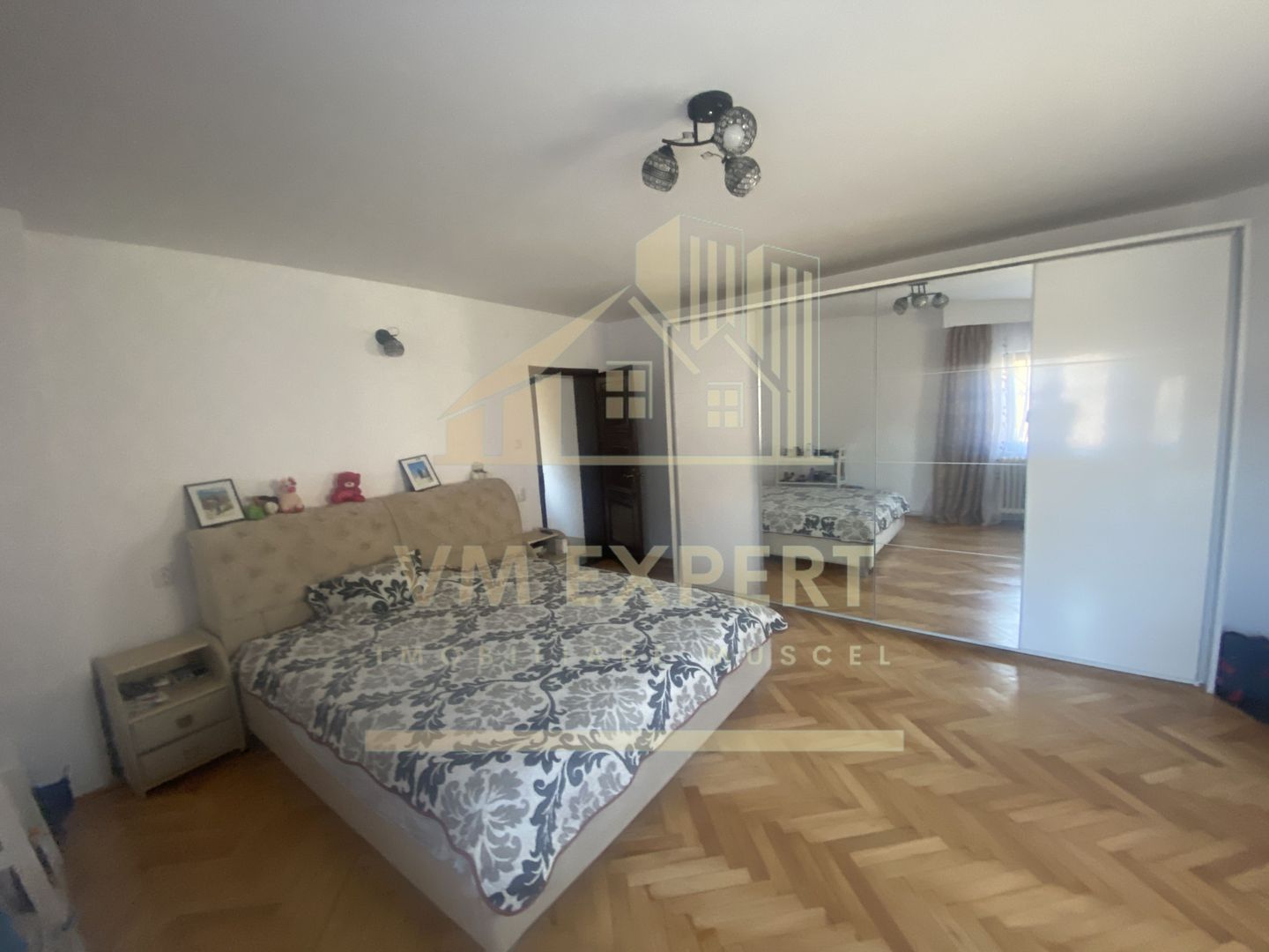 VILA S+P+E-306 MP, TEREN 2078 MP, CAMPULUNG - Poză 12