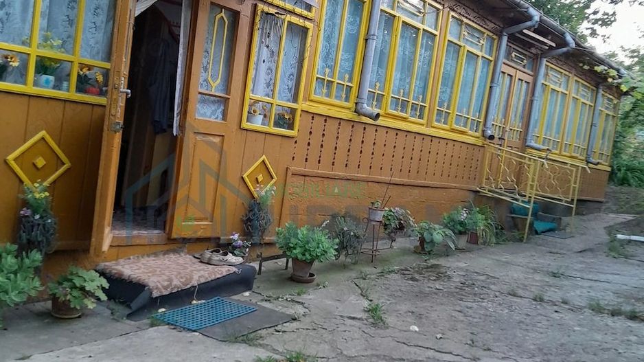 Gospodărie țărănească de vânzare cu 2 case și teren 6.700 mp, Cozia, jud. Iași - Poză 1