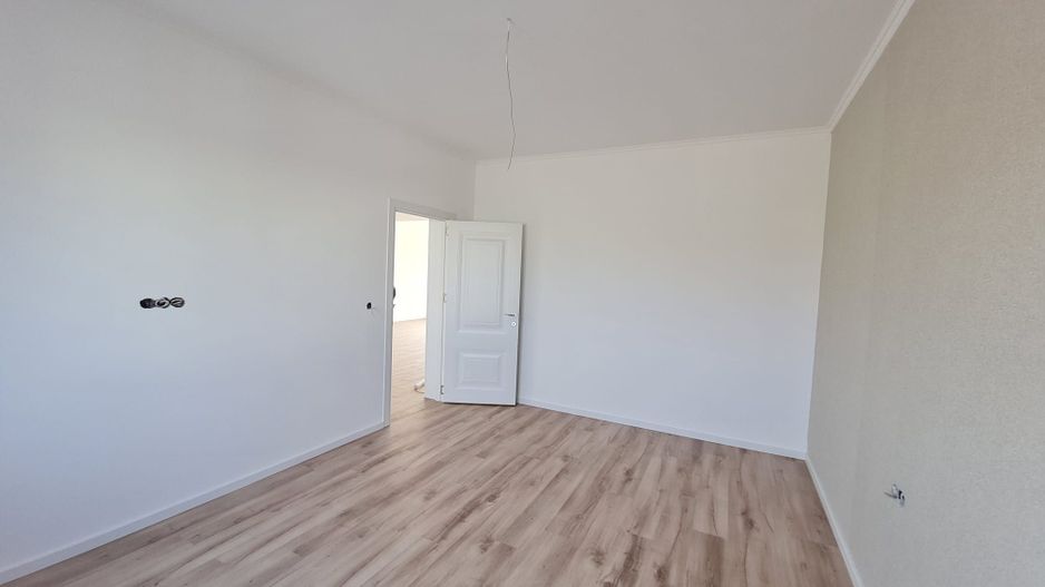 Casa individuala pe parter cu teren de 687 mp - Poză 12