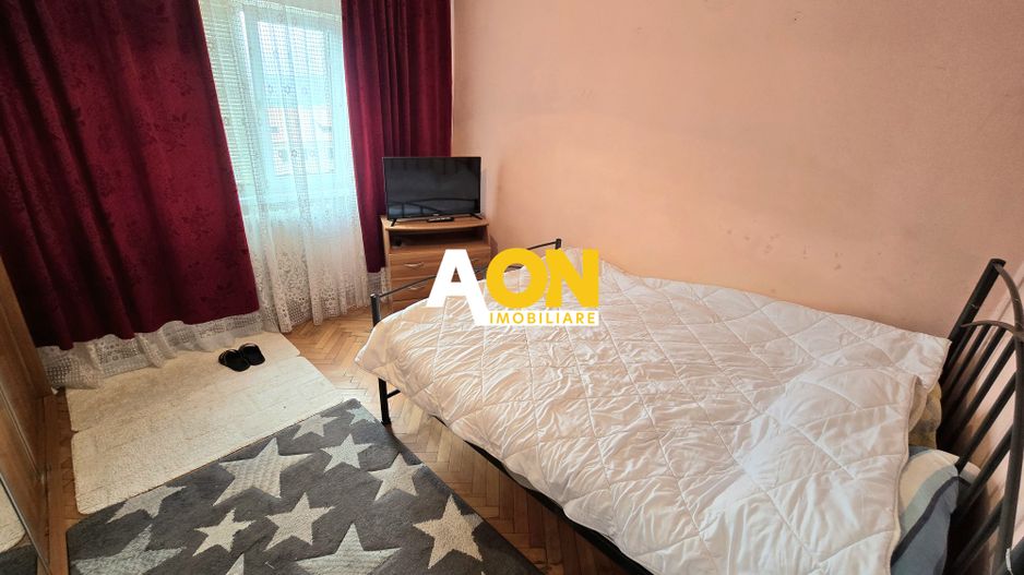 Apartament cu 3 Camere, Etaj Intermediar, Lift, Zonă Ultracentrală - Poză 8