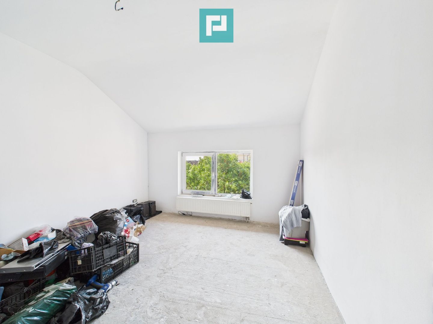 Casă P+E+M în zona Mehala pe arteră principală - Poză 13