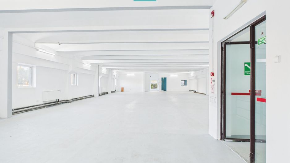 Spațiu comercial pe 2 niveluri - Poză 1