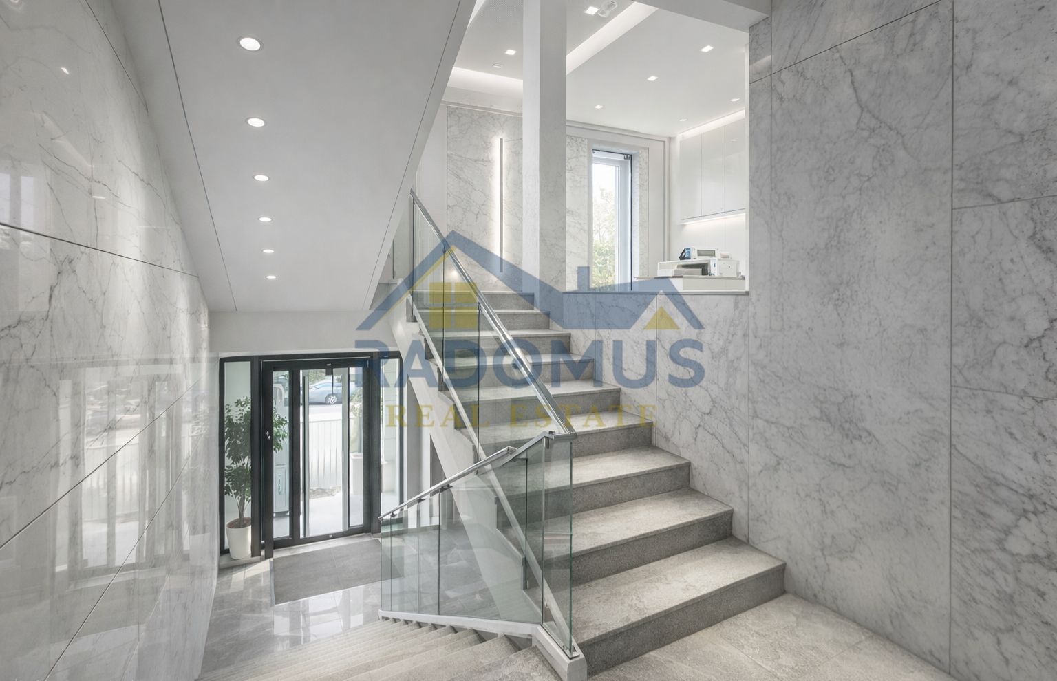 Oportunitate unică de închiriere – Clădire de birouri ultracentrală - Poză 2