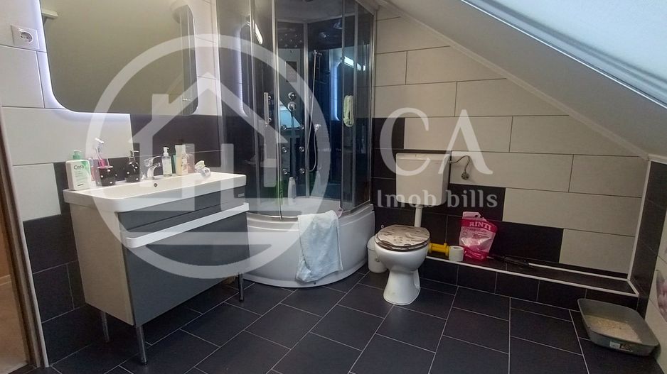 Casa de vnzare 4 camere pe zona Rogerius, Oradea. - Poză 9