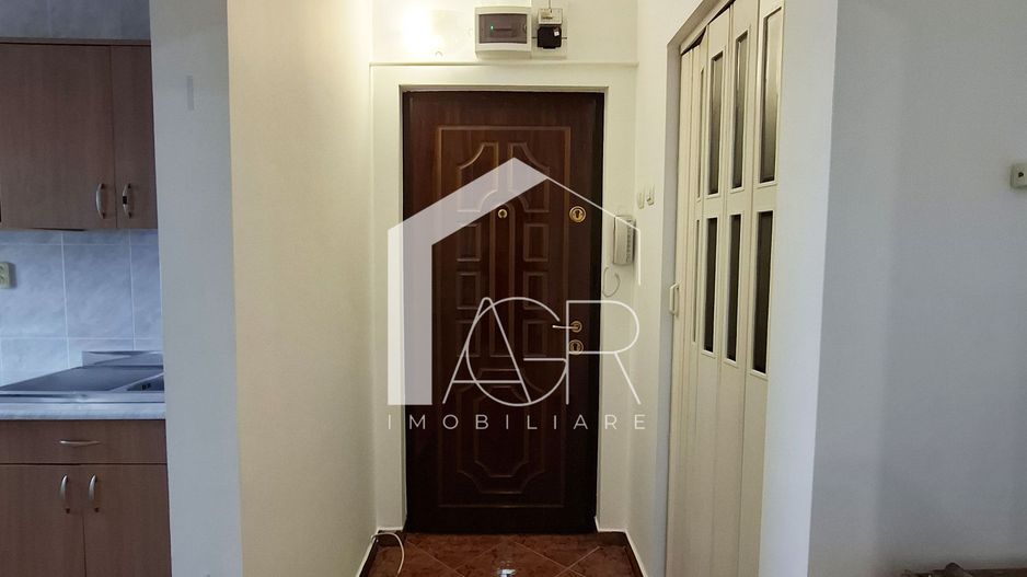 Apartament cu 2 camere, semidecomandat, Ultracentral - Poză 6