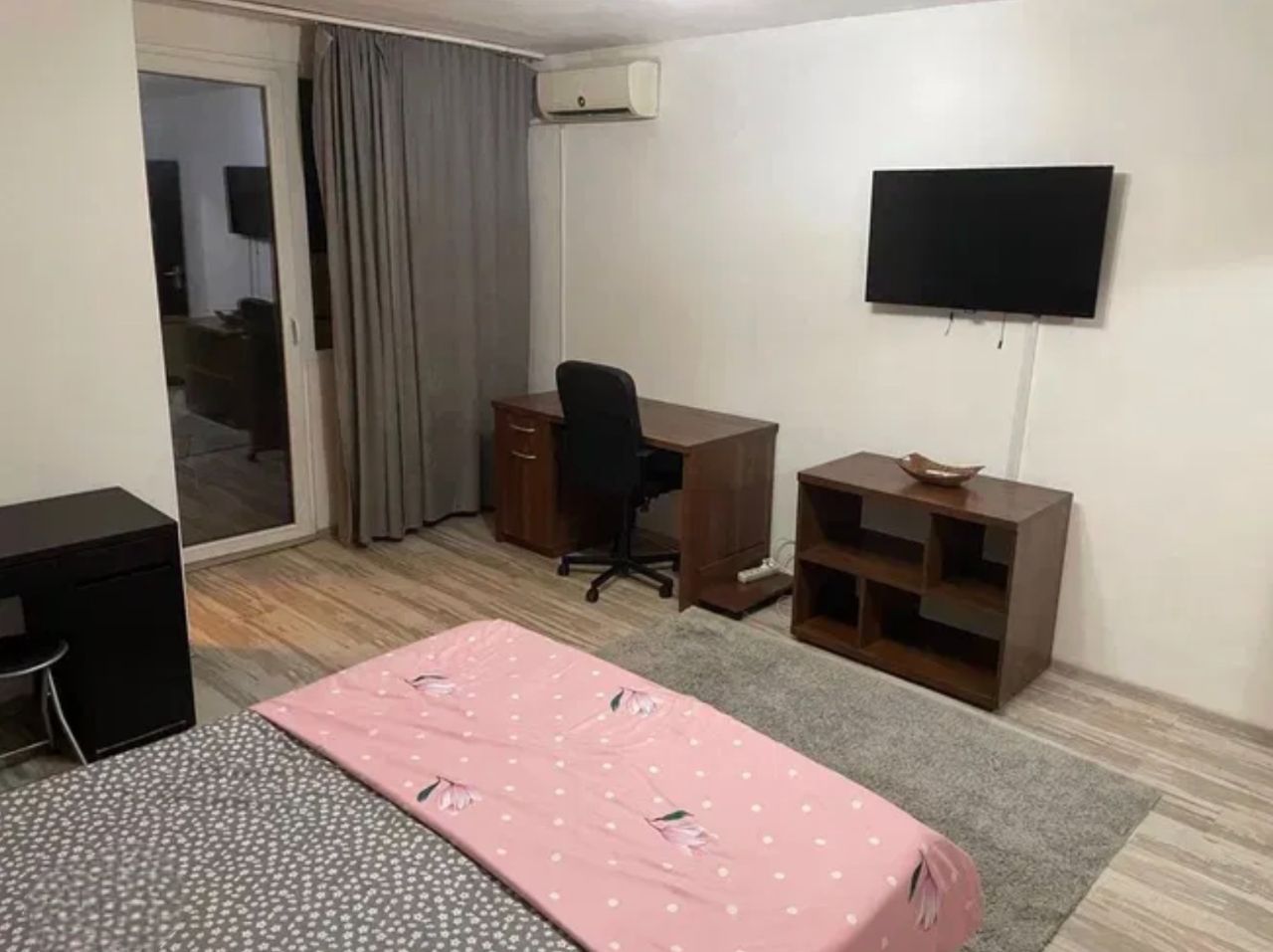 Garsoniera gata de mutare 2 minute metrou Lujerului - Poză 1