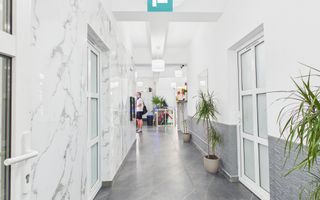 Proprietate Exclusivistă de Închiriat - Poză 32