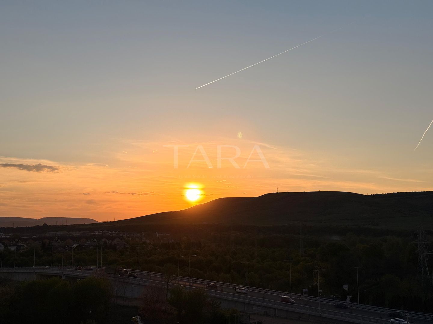 Apartament modern cu birou și panoramă deschisă – zona BMW. - Poză 18