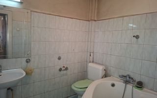 URGENT!, TEREN IN PROPRIETAE, RENOVATA IN 1996, NEGOCIABIL - Poză 14