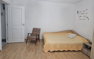 Parcul Trandafirilor, garsoniera in bloc de apartamente, loc parcare - Poză 2
