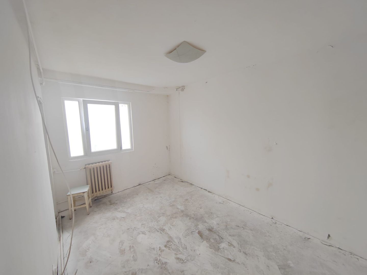 Garsoniera ieftina cu vedere la parc - Poză 8