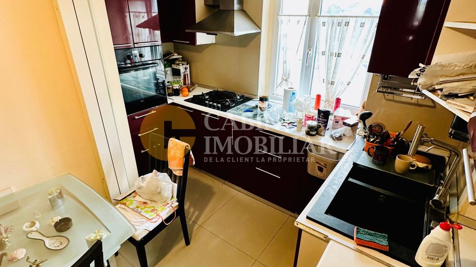 3 Camere Decomandat -  Esplanada Nicolina 1- Bloc 1990 - Poză 10