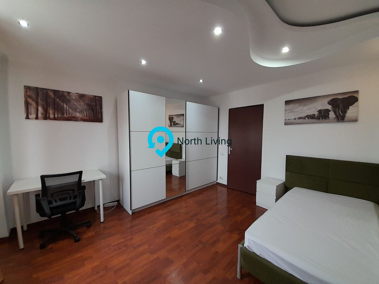 Apartament 4 camere spatios 115 mp, decomandat - Poză 2