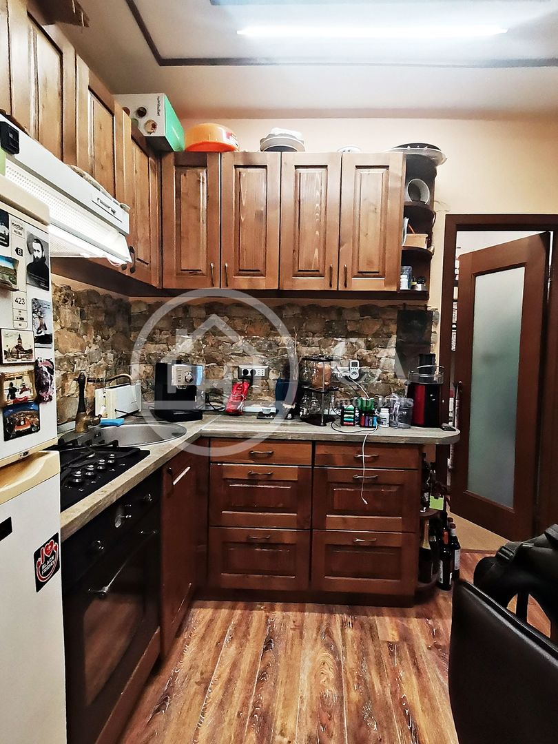 Apartament cu 3 camere la curte comuna de vanzare Ultracentral, Oradea - Poză 6