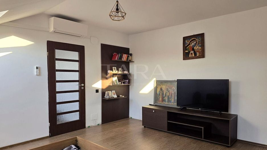 Apartament spațios, 3 camere pe două niveluri, zona Florilor, Florești - Poză 4