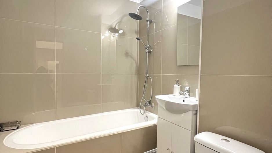 2 camere renovat complet Bd. Dinicu Golescu-Gara de Nord - Poză 9