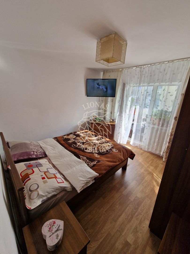 Apartament decomandat 3 camere-2 balcoane-etaj 3-Zona Petru Maior - Poză 3