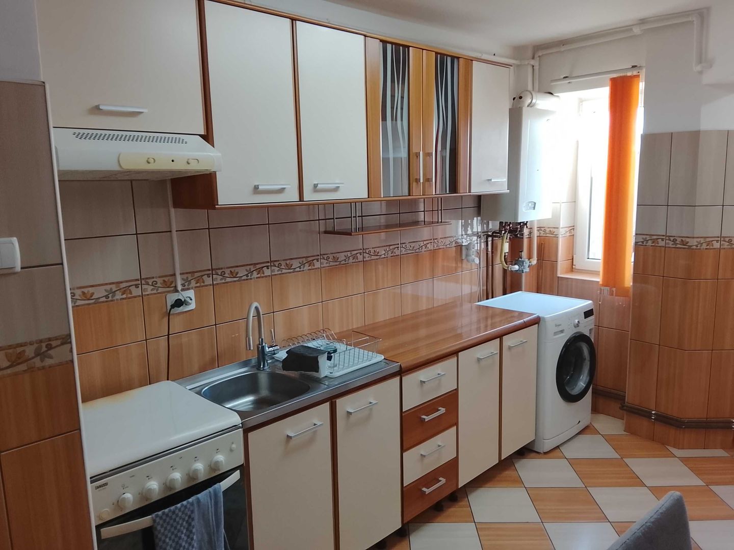 Apartament 3 camere - Poză 1