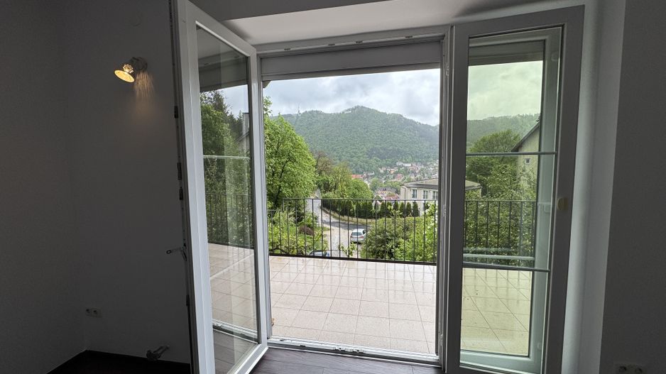 Apartament cu vedere spre Tâmpa, liniște și natură, în Centrul Istoric al Brașov - Poză 17