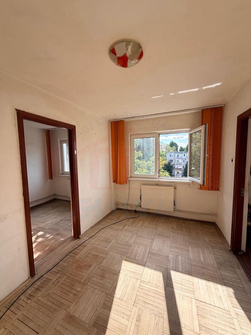 APARTAMENT CU 2 CAMERE DE VÂNZARE | MICRO 40 | ETAJ 4| PRET 41.900 EUR - Poză 1