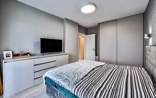 Apartament 2 camere 66 mp, zona Central - Poză 11