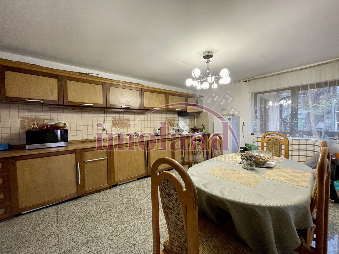 Casă parter 123 mp, complet renovată, curte generoasă, teren 400 mp - Giulesti - Poză 24