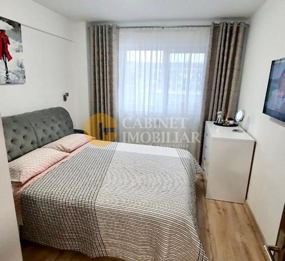 ETAJ INTERMEDIAR - 3 CAMERE - 2 BAI - 2 LOCURI DE PARCARE - POPAS PACURARI - Poză 3