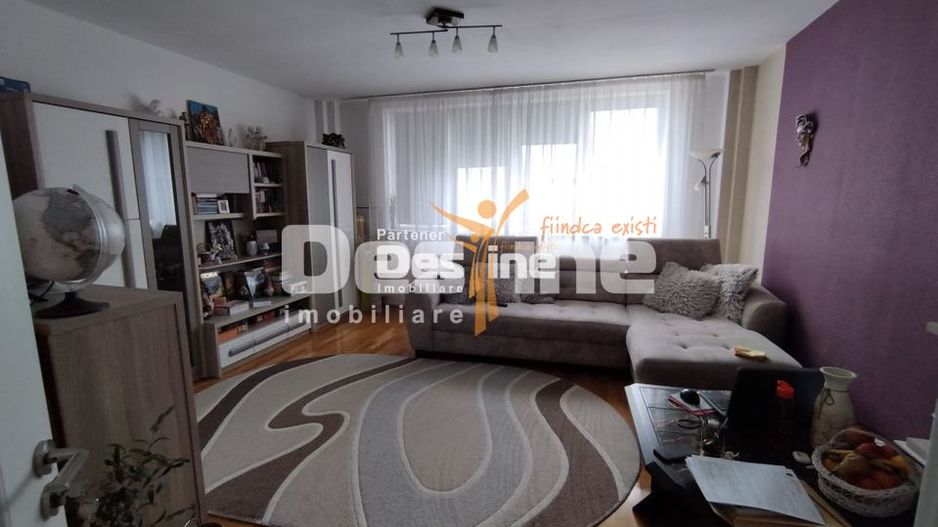 Apartament de vânzare 2 camere, decomandat, zona ultra centrală, semi / mobilat - Poză 1