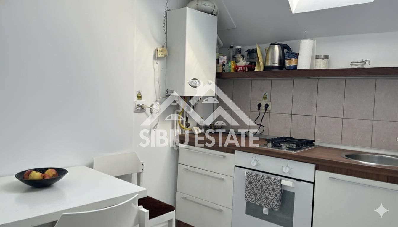 Apartament 2 camere la casă cu pod+curte in  Șelimbăr-Zona Brana - Poză 18
