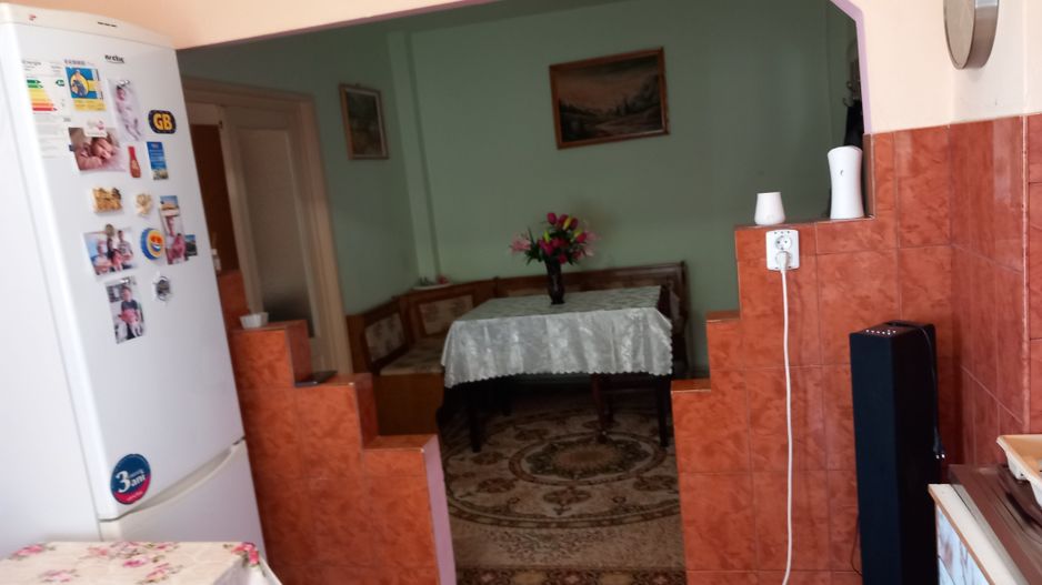 Ag EUROPA vinde ap. 2 camere 65mp în Carpați 2 Etaj 4 - Poză 2