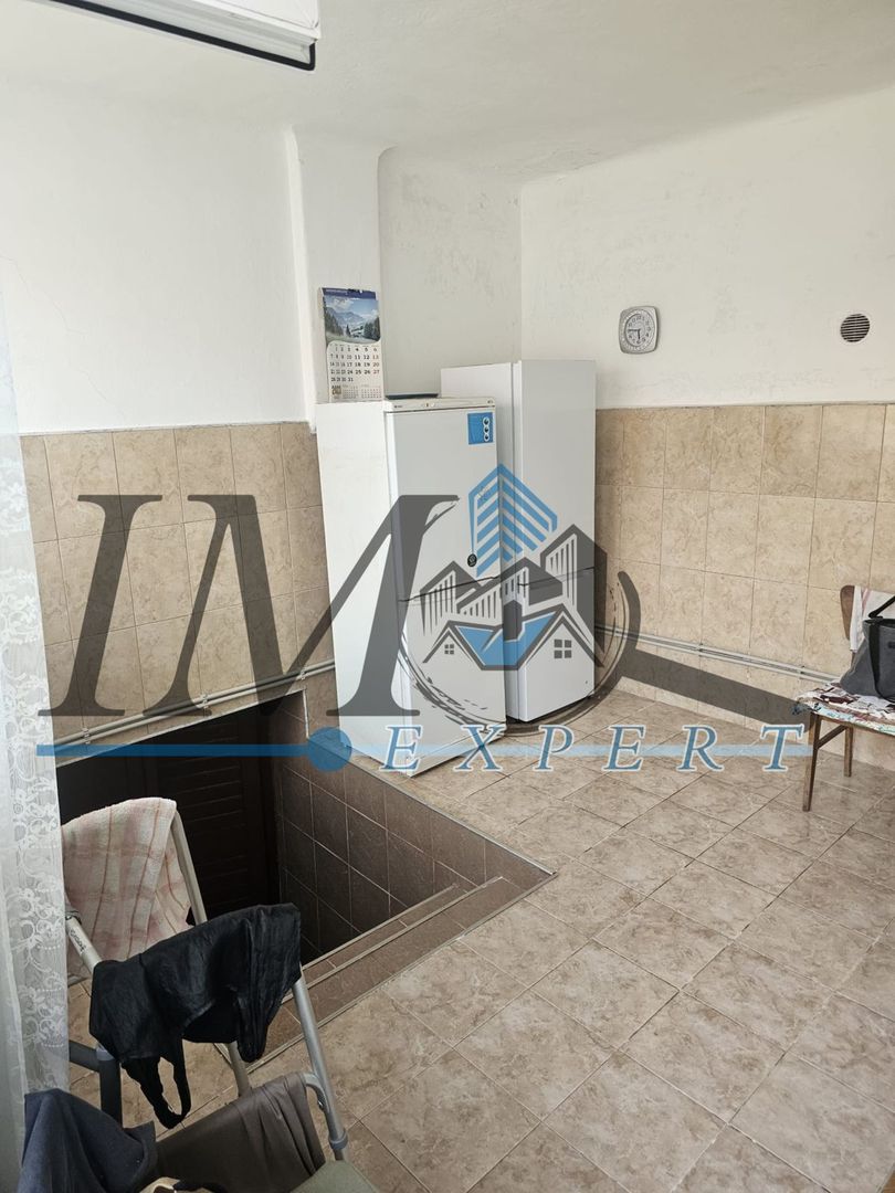 Casa de Vanzare in zona centrala in Geoagiu - Poză 6