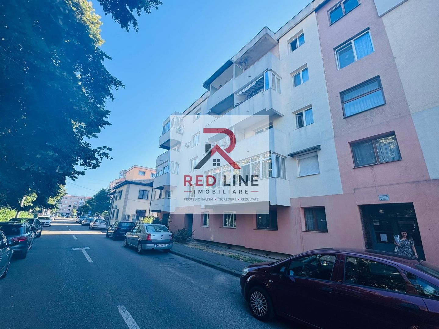 Apartament 3 camere, decomandat,etaj 4 (zona centrala Hotel Traian) - Poză 1