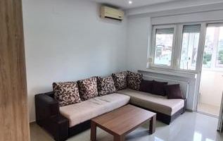 Garsonieră spațioasă de închiriat, Universitate, mobilat lux, centrală proprie - Poză 1