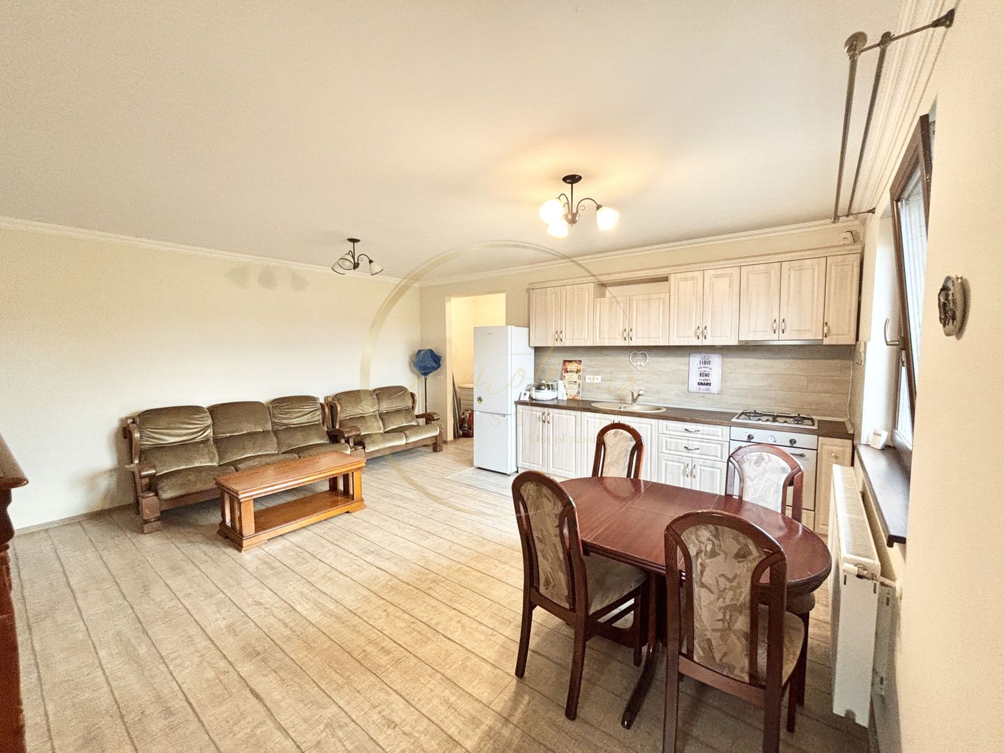 OCAZIE | Apartament 2 camere - Giroc | 2 locuri parcare - Poză 1