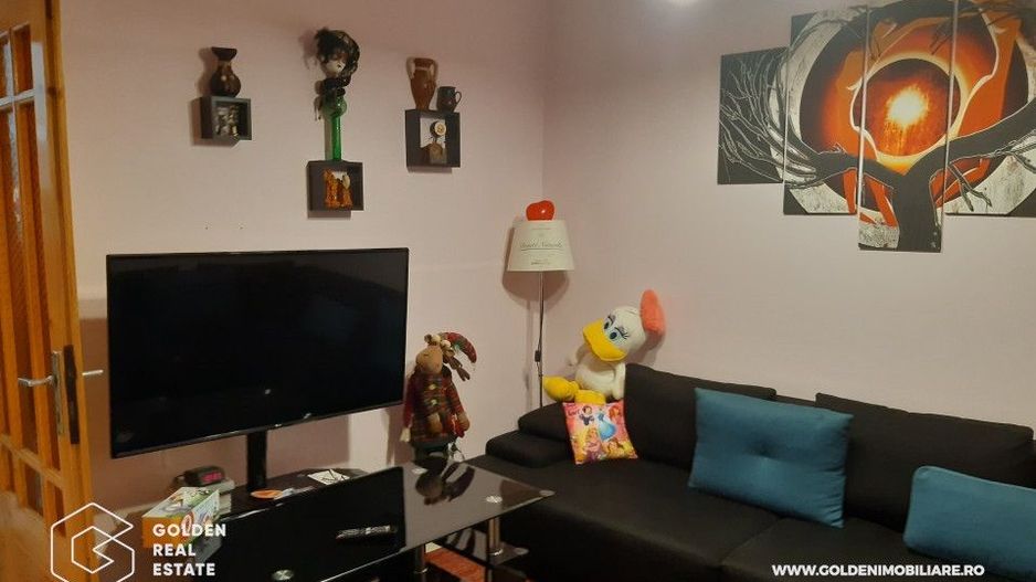 Casa mare, cu 4 apartamente a cate 1, 2, 3 și 4 camere fiecare - Poză 14