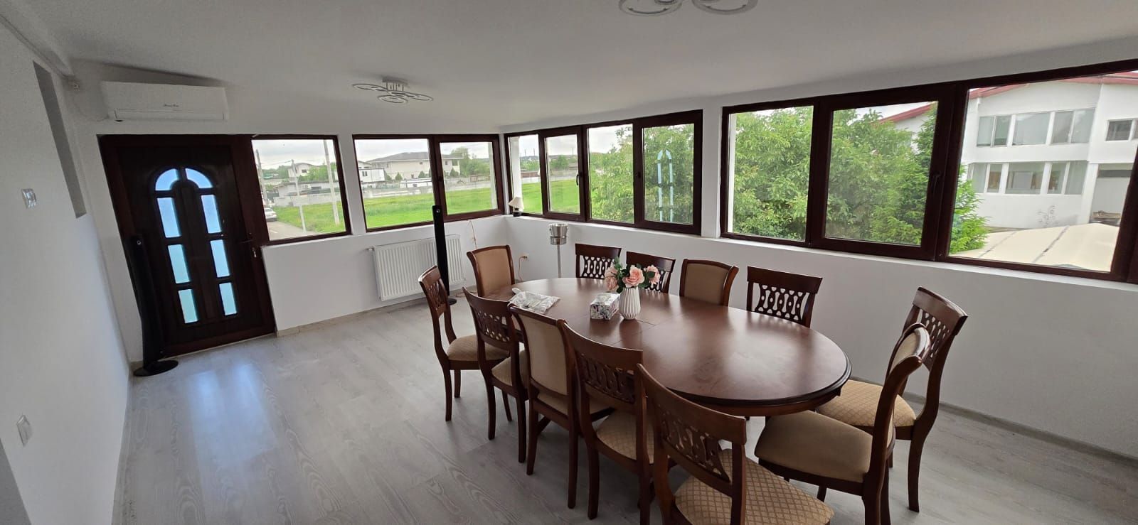 Casă De Închiriat  | Ideală Pentru Locuință Sau Afaceri - Poză 21