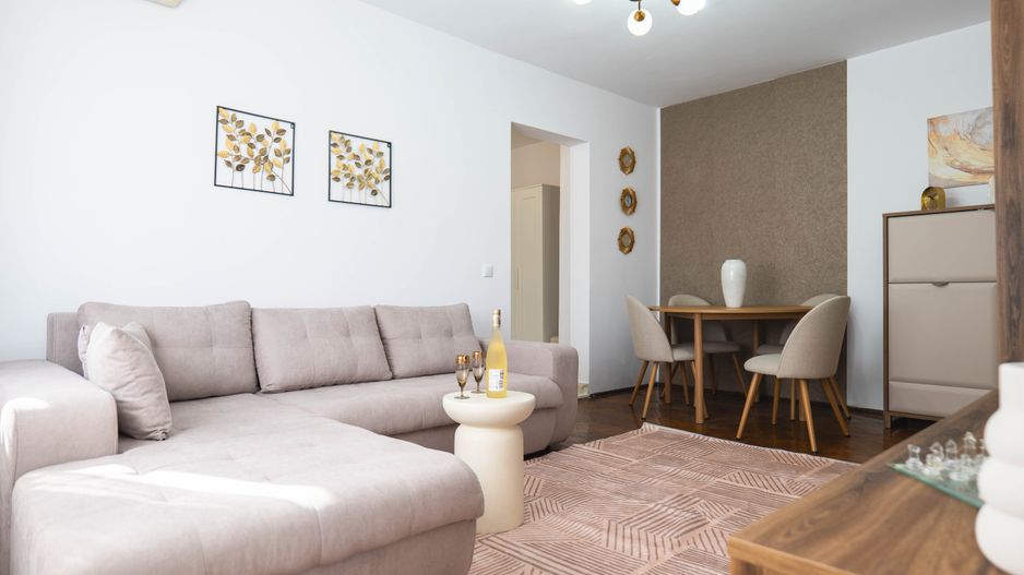Vanzare apartament 2 camere, complet renovat, Metrou si Parc Bazilescu - Poză 1