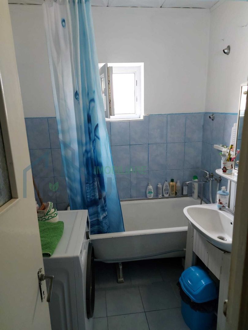 Apartament 3 camere de vânzare, Hârlău, etaj 4 - Poză 1