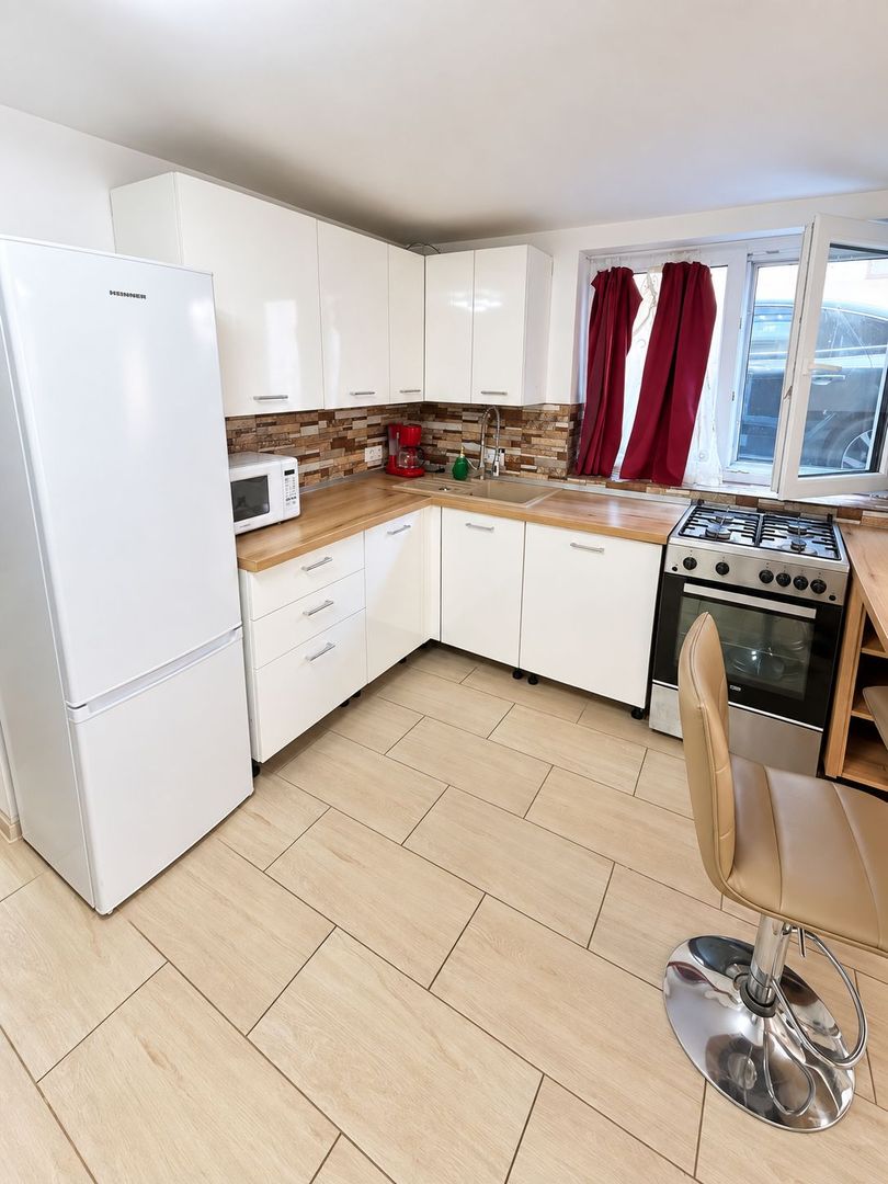 Apartament 2 camere central în clădire istorică - Poză 2