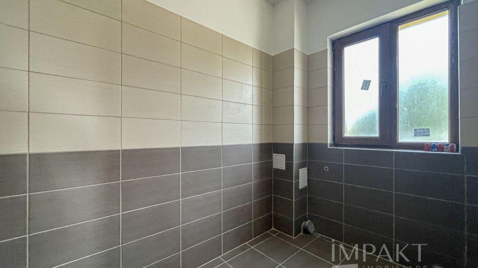 Casa individuala pe 3 niveluri pretabila pentru birouri, in cartierul Iris - Poză 12